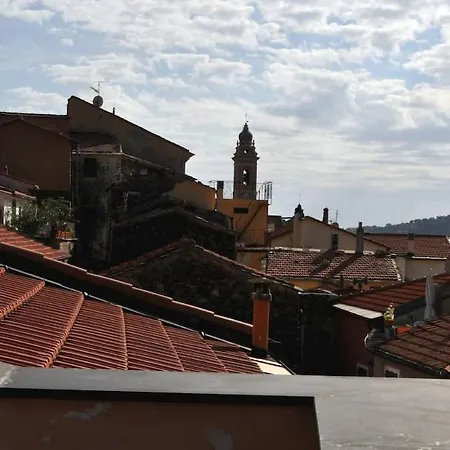 Host4u - Il Geco V, Con Terrazza Vista Mare & Montagne Civezza