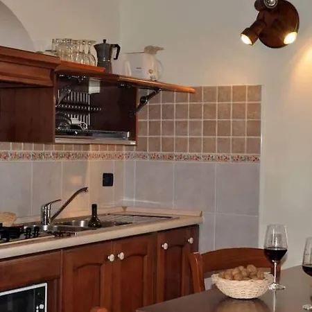 Host4u - Il Geco V, Con Terrazza Vista Mare & Montagne *