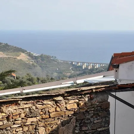 Host4u - Il Geco V, Con Terrazza Vista Mare & Montagne דירה *