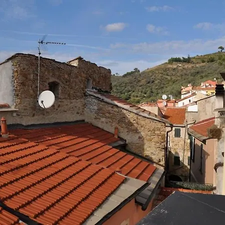 Host4u - Il Geco V, Con Terrazza Vista Mare & Montagne Civezza