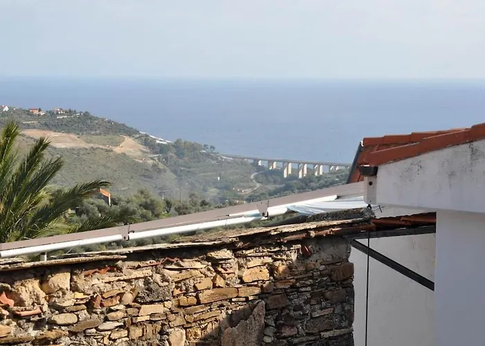 Host4u - Loggia Sul Faudo Con Terrazza Vista Mare & Montagne A Apartamento *